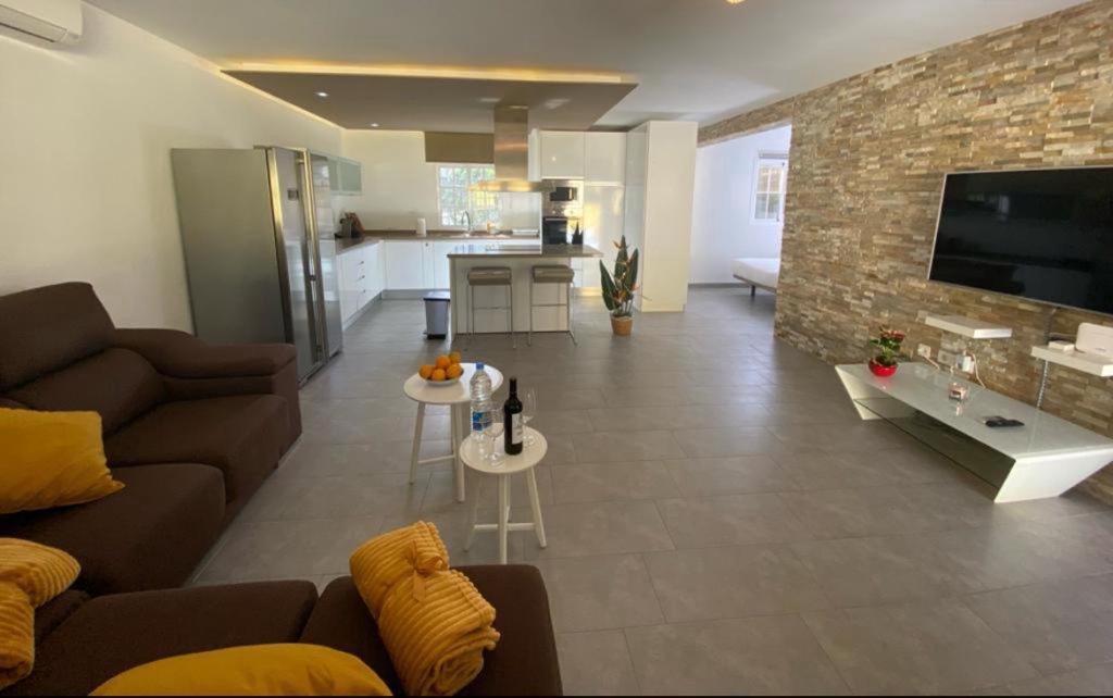 Sunny Carmelito Deluxe Apartment Mogan Exterior photo