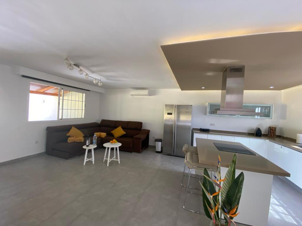 Sunny Carmelito Deluxe Apartment Mogan Exterior photo